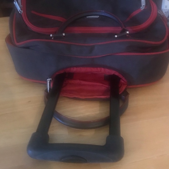 Baggallini Travel Set - Picture 3 of 9